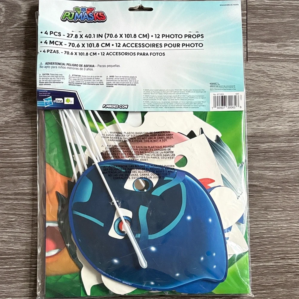 PJ Masks Scene Setter Backdrop + Props Kit
